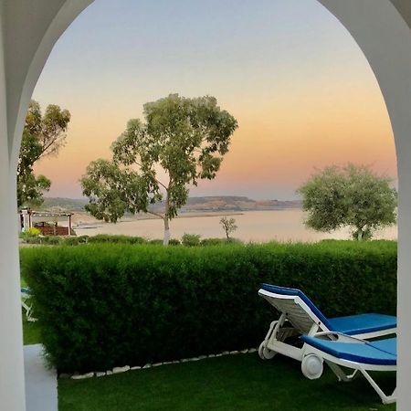 Governors Beach Costas Apts Екстер'єр фото